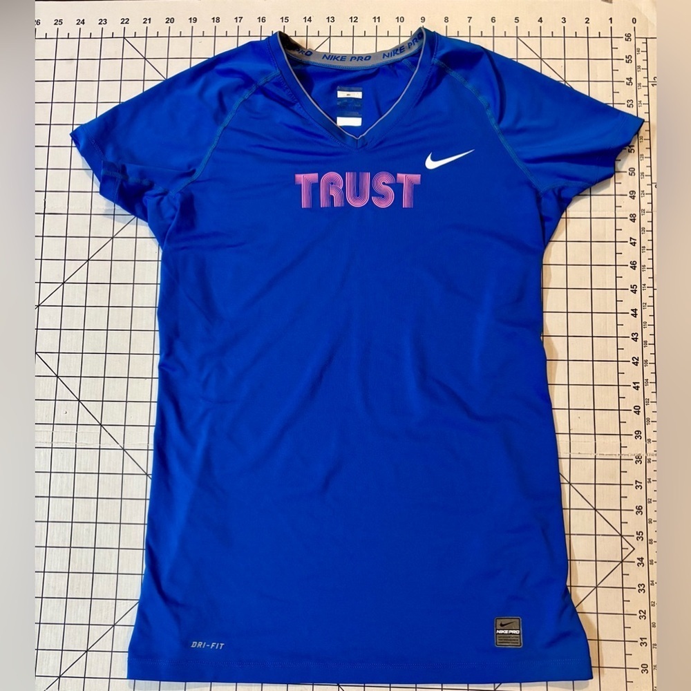 Nike Pro Women’s Size Medium Blue/Pink Dri Fit Tee